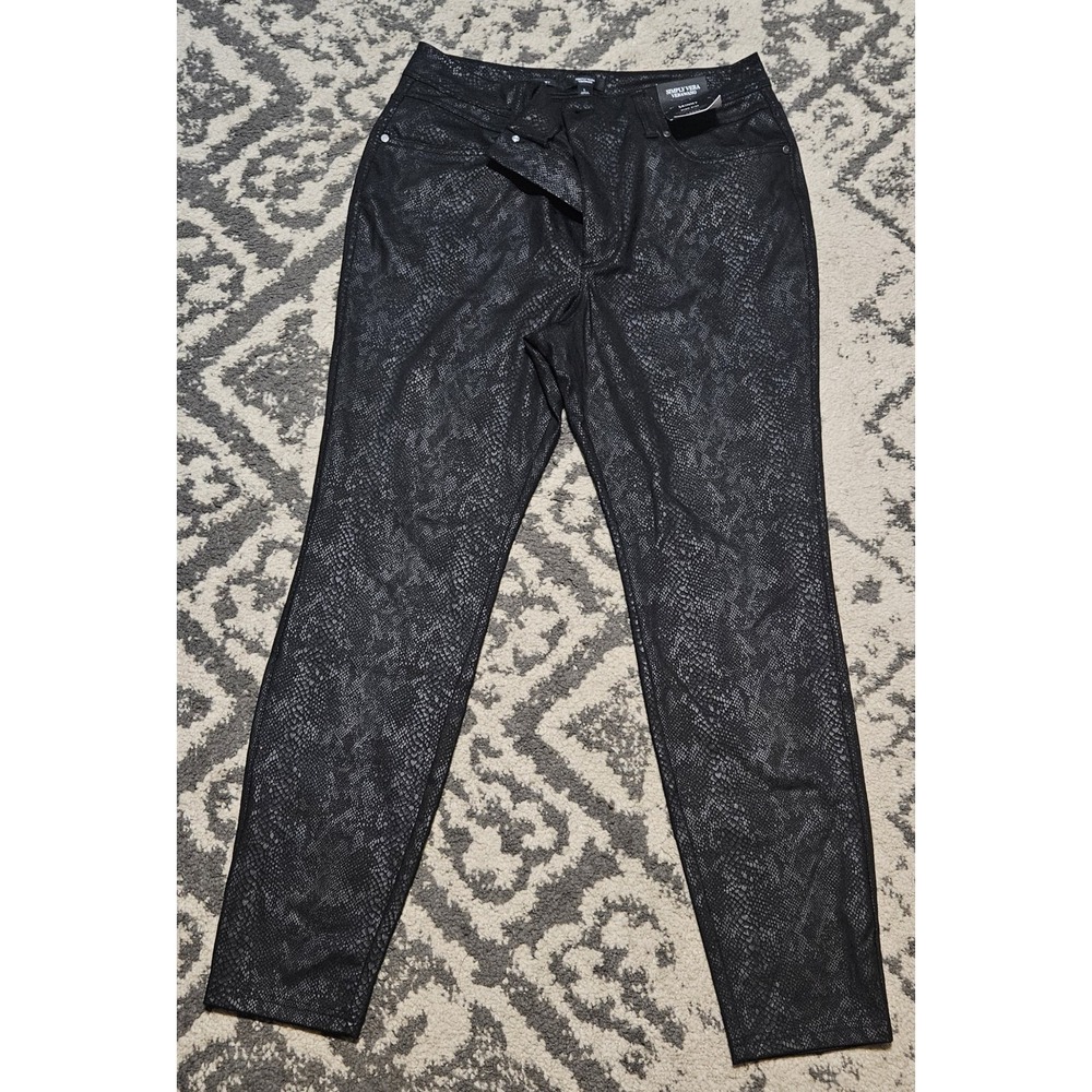 Vera Wang Black Snakeskin Skinny Jeans NWT 30" Waist